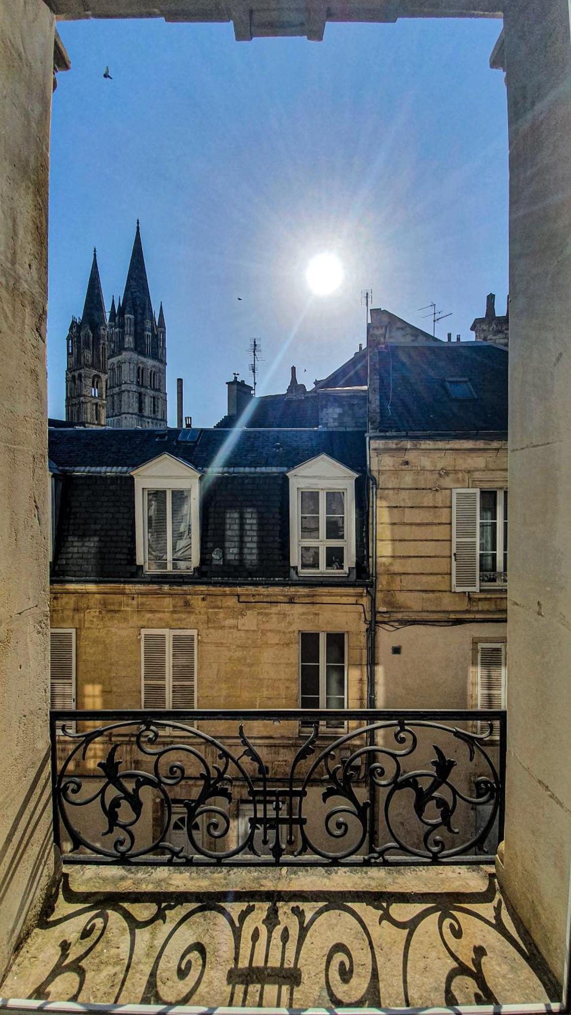 Charming Studio With View Of The Abbaye-Aux-Hommes Caen Cameră foto